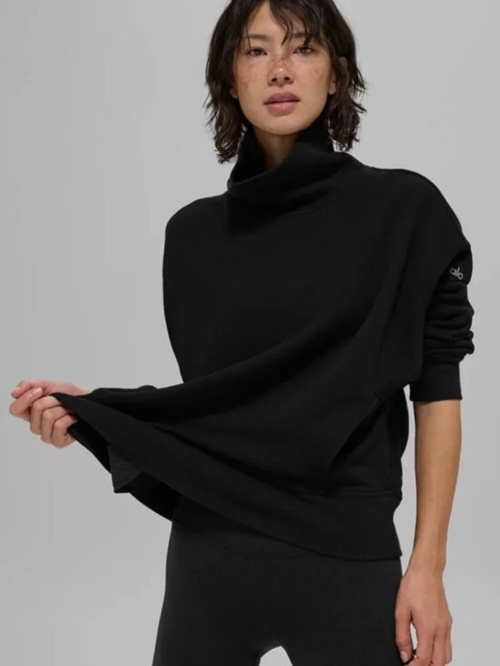 Alo Yoga Hazy Mock Neck Pullover Ribbed Sleeve Pleated Hem